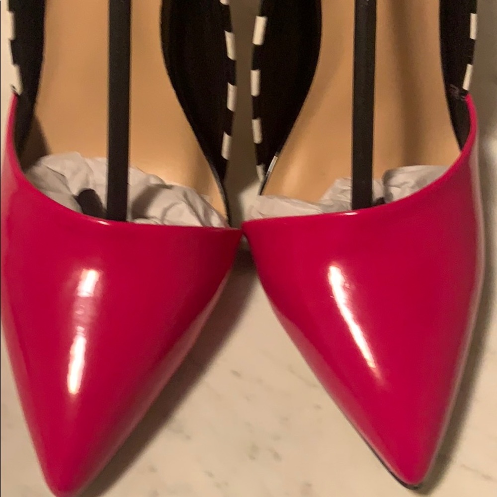PUMPS - Picture 5 of 8